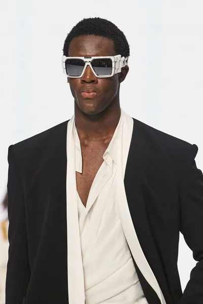 Look 26